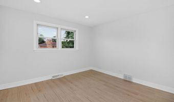 51 W Marilyn Ter, Addison, IL 60101