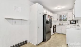 18 Leisure Mountain Rd, Asheville, NC 28804