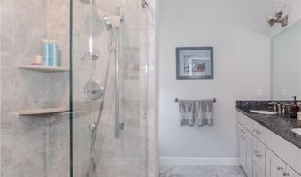 200 Wickford Ct, North Kingstown, RI 02852