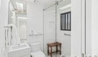 9 Ocean Ln, Amagansett, NY 11930