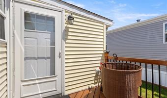 63 East Dr, East Providence, RI 02916