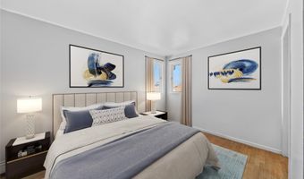 15 Hayes Rd, Amity Harbor, NY 11701