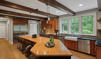 3867 Hawk Crest Rd, Ann Arbor, MI 48103