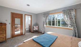 5 Pondside Pl, Cheshire, CT 06410
