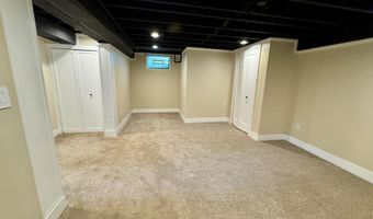 1496 Newport Rd, Ann Arbor, MI 48103