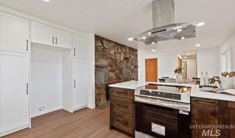 204 Hilldrop St, Caldwell, ID 83605