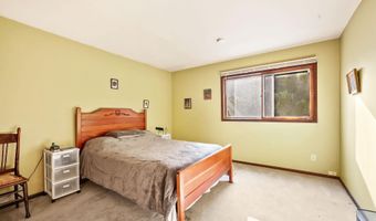 5222 Piccadilly Dr, Madison, WI 53714