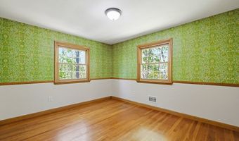 21 Daggett Rd, Attleboro, MA 02703