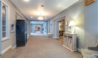 552 N Main St, Akron, OH 44310