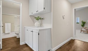 2880 Englewood Way, Carlsbad, CA 92010