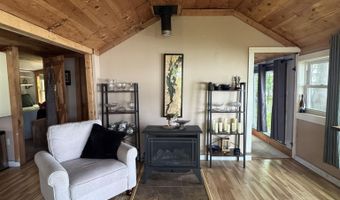 85 Island Dr, Bridport, VT 05734