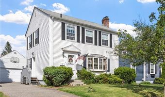 21 Brookwood Rd, Cranston, RI 02920