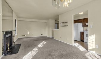 907 Wellington Pl, Aberdeen, NJ 07747