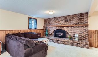 861 Cortland Dr, Apple Valley, MN 55124