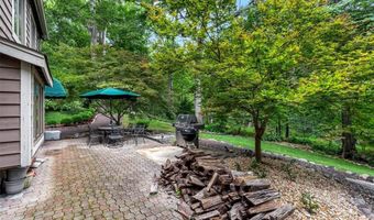 436 Shadowridge Ct, Ballwin, MO 63011