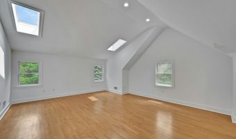 12 Laurel Ln, Darien, CT 06820