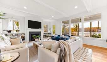 90 E LAKE Dr, Annapolis, MD 21403