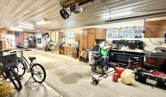 26855 SW 89th Rd, Beatrice, NE 68310