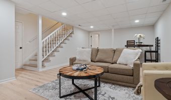 1121 COLONIAL Dr, Alabaster, AL 35007