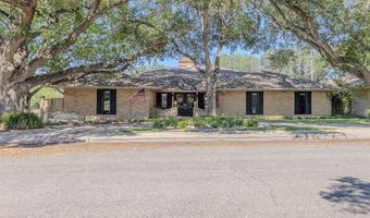 1608 Delwood, Alice, TX 78332