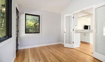 1122 Mixtwood St, Ann Arbor, MI 48103