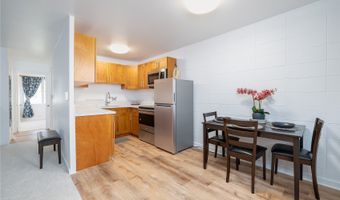 1209 N School St 102, Honolulu, HI 96817