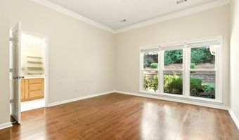 200 Pine Brg, Alpharetta, GA 30022