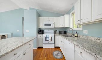 67 Meadowrue Trl, Narragansett, RI 02874