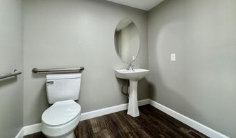4 Green St, Athens, TN 37303
