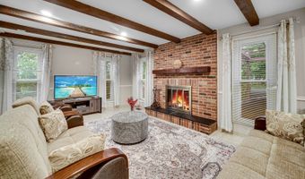 320 Brampton Ln, Arlington Heights, IL 60004
