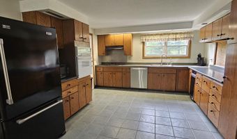 604 Leighton Rd, Augusta, ME 04330
