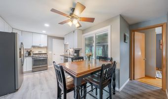 3030 N MORRISON St, Appleton, WI 54911