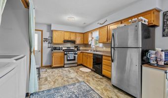 421 Manahan Dr, Angola, IN 46703