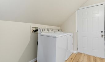 42432 N Lake Ave, Antioch, IL 60002