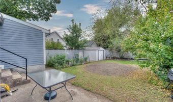 300 Northup St, Cranston, RI 02905