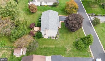 28 STATEN Dr, Hockessin, DE 19707