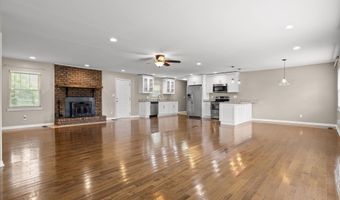 11127 E Brainerd Rd, Apison, TN 37302