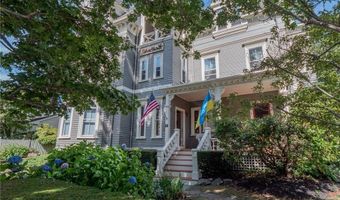 8 Cottage St 2, Newport, RI 02840