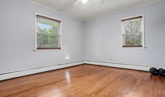 13 Governors Ln, Bethel, CT 06801