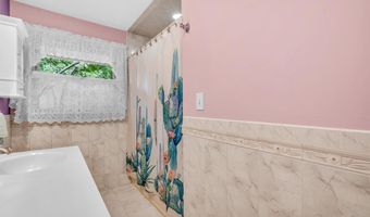19 W Illinois Ave, Absecon, NJ 08201
