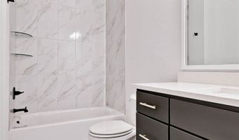 2 Haslemere Dr, Bella Vista, AR 72714