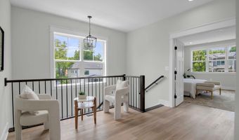 5617 23RD St N, Arlington, VA 22205