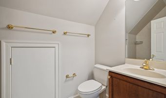 8802 NORTHERN SPRUCE Ln, Alexandria, VA 22309