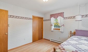 15 Blondin Cir, Burlington, VT 05408