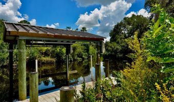 18220 Elmwood Dr, Alva, FL 33920