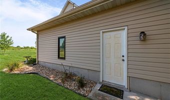 3401 N 154th St, Basehor, KS 66007