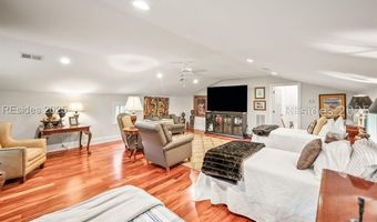 9 Bajala Dr E, Beaufort, SC 29907