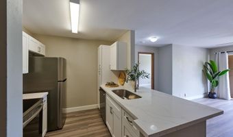 56 Kunihi Ln 323, Kahului, HI 96732