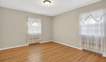 10 Willo Ln, Albany, NY 12211