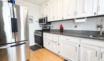 58 Mencel Cir C, Bridgeport, CT 06610